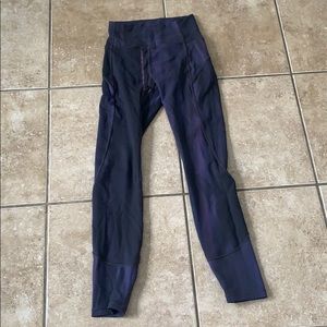 Lululemon in movement tight size 2